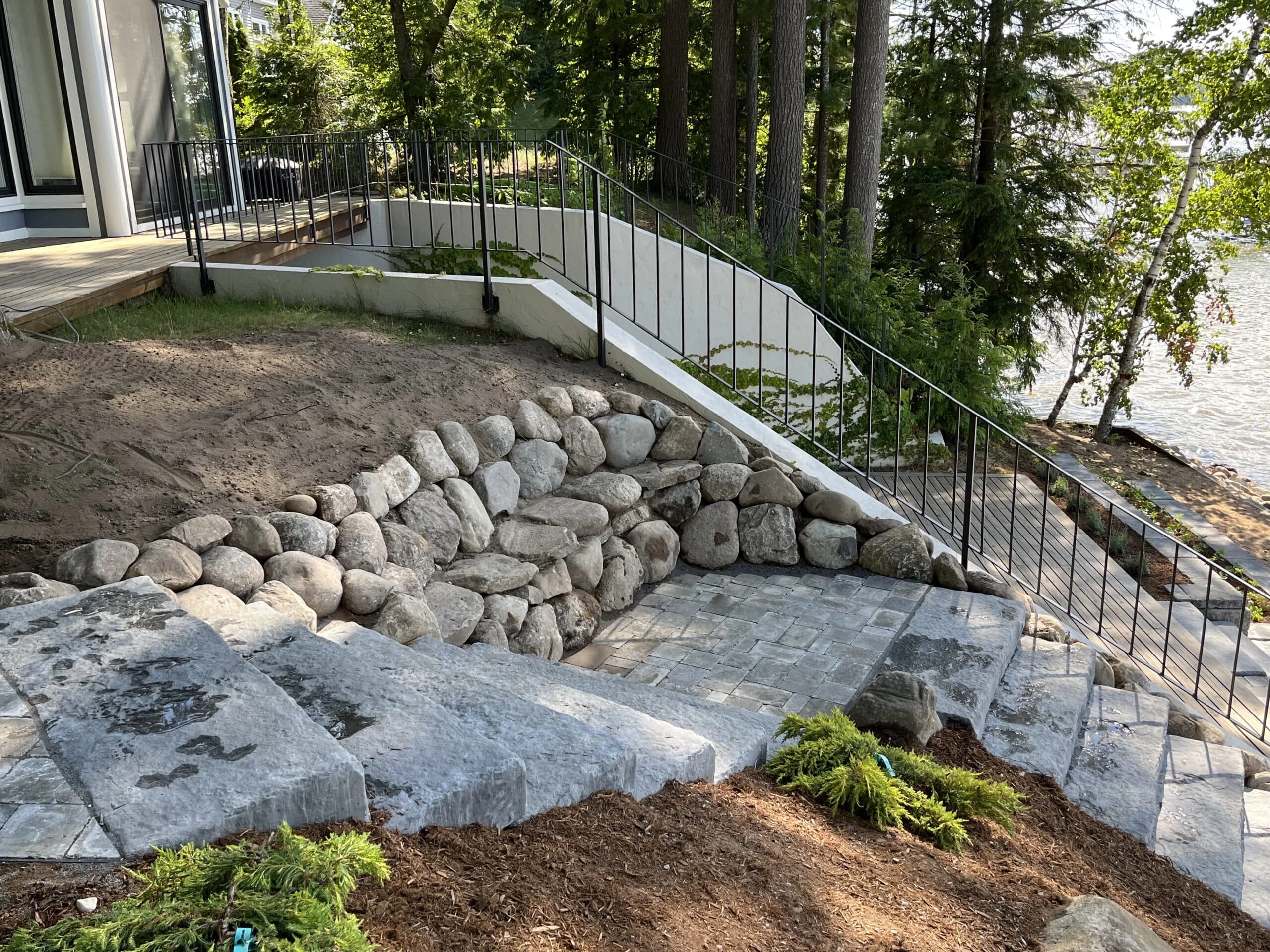 Terraced wall and planting transition